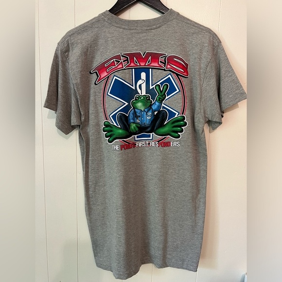 EMS Peace Frog Graphic Tee- Size Medium - Picture 1 of 5